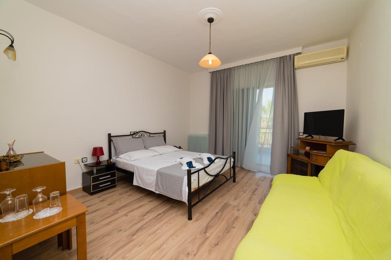 Athina Resort アスプロヴァルタ エクステリア 写真